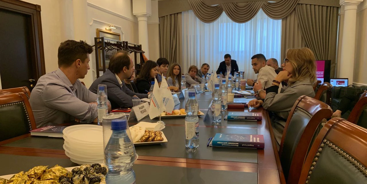 Специалисты компании WiseAdvice выступили на встрече бизнес-кластера «РАЭК/Fashion Tech»