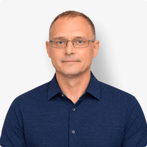 Роман Катеров